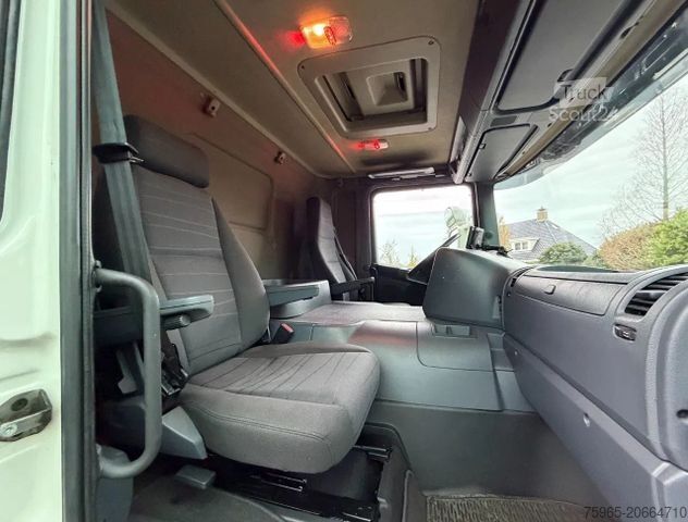 Koelwagen SCANIA P370 VAN BEURDEN ISOLATED BOX THERMO KING TAIL L