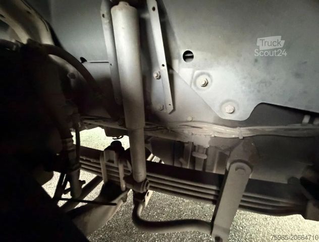 Koelwagen SCANIA P370 VAN BEURDEN ISOLATED BOX THERMO KING TAIL L