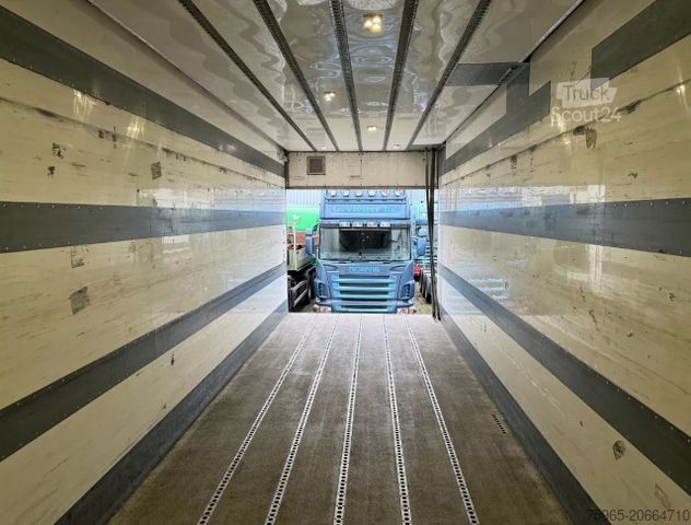 Koelwagen SCANIA P370 VAN BEURDEN ISOLATED BOX THERMO KING TAIL L