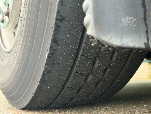 Koelwagen SCANIA P370 VAN BEURDEN ISOLATED BOX THERMO KING TAIL L