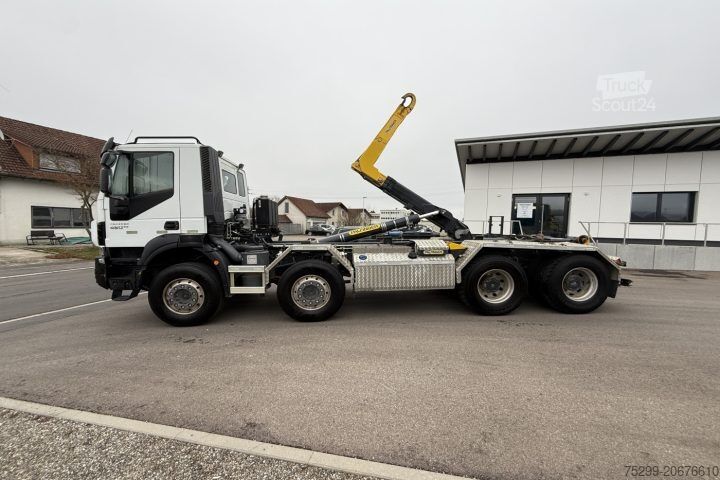 Abrollkipper Iveco 340T45 Trakker 8x4 Palfinger / Swiss-Vehicle