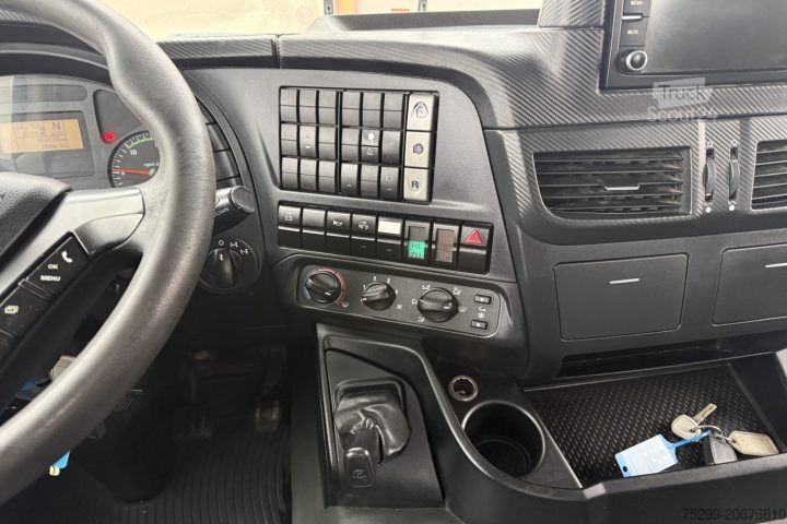 Abrollkipper Iveco 340T45 Trakker 8x4 Palfinger / Swiss-Vehicle