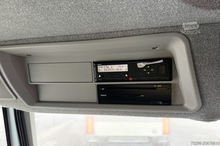 Abrollkipper Iveco 340T45 Trakker 8x4 Palfinger / Swiss-Vehicle