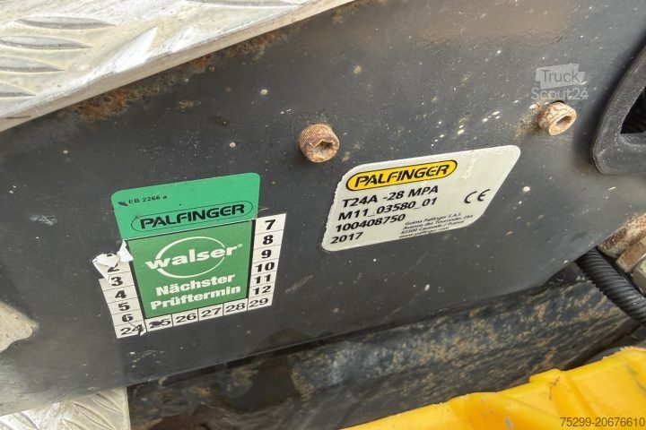 Abrollkipper Iveco 340T45 Trakker 8x4 Palfinger / Swiss-Vehicle