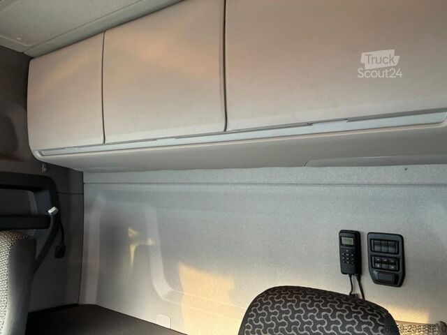 Trattore stradale standard SCANIA R 460