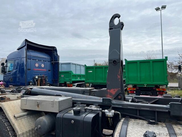 Roll-off tipper truck RENAULT RENAULT KERAX 320 SCARRABILE