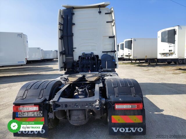 Standard tractor unit VOLVO FH 500 Globetrotter XL