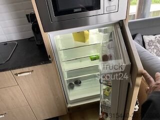 Przerobiona ciężarówka (kamper)