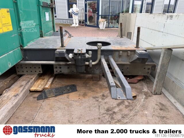 Вантажівка з відкритою платформою  Pritschenaufbau mit Platz für Kranmontage