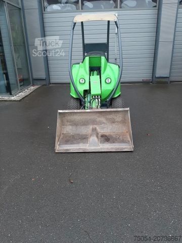 Kolový nakladač AVANT_TECNO 216