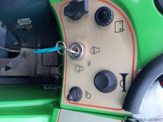 Kolový nakladač AVANT_TECNO 216