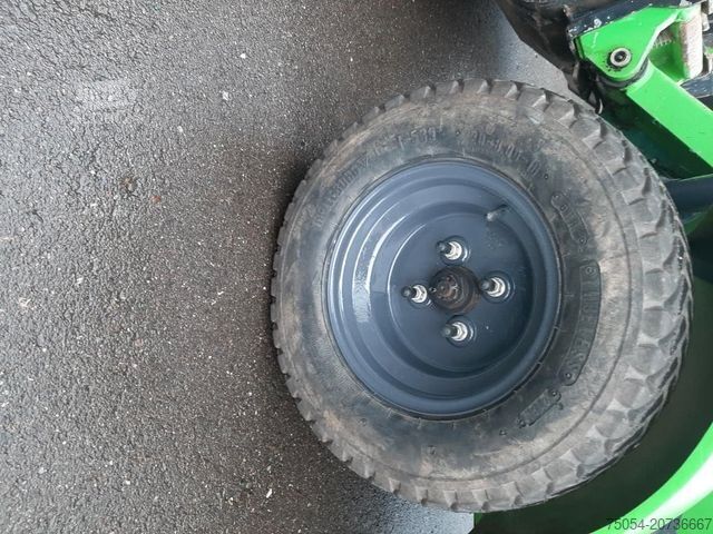 Kolový nakladač AVANT_TECNO 216