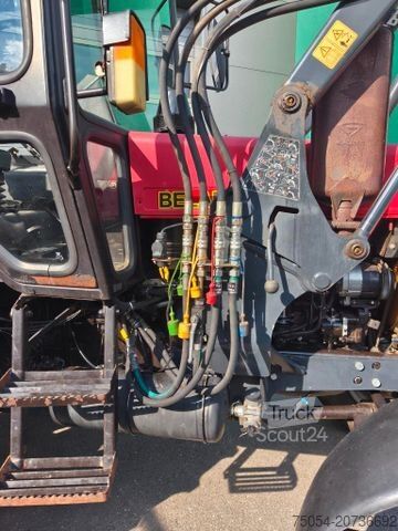 Tractor BELARUS MTS 572