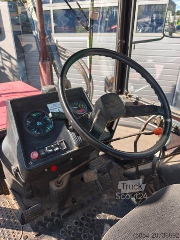 Tractor BELARUS MTS 572