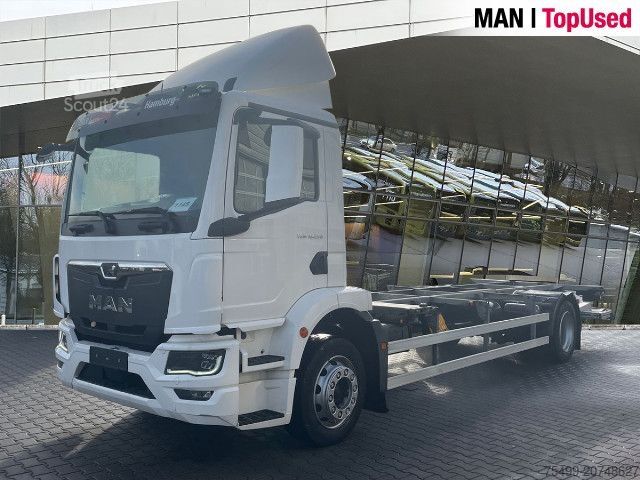 Mainomas kėbulo sunkvežimis MAN TGM 18.250 4x2 LL CH BDF