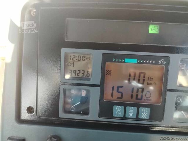 Tractor MC CORMICK CX105