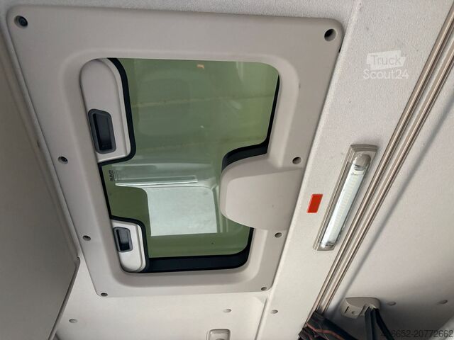 Standard tractor unit DAF XF 480 FT