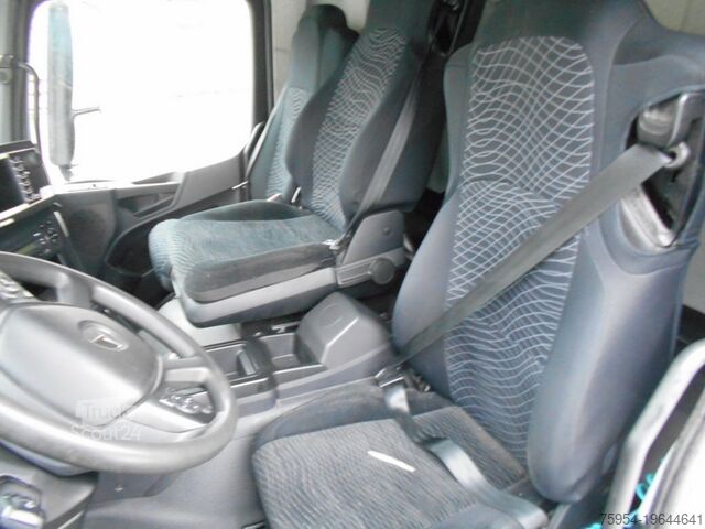 Benne à ordures Mercedes-Benz Antos 1833 L 4x2 / Faun Variopress 516