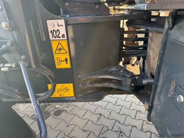 Wiellader KOMATSU WA 100M-8E0 Radlader 8 Ton - 3931 H - 0,75m³