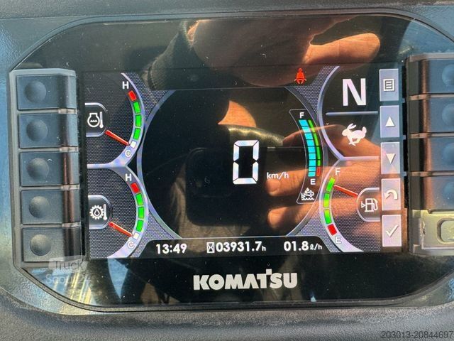 Wiellader KOMATSU WA 100M-8E0 Radlader 8 Ton - 3931 H - 0,75m³