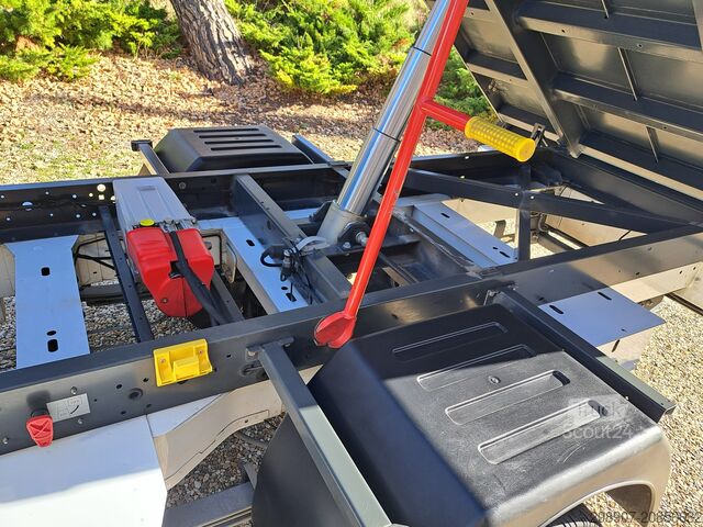 Kiepwagen bestelauto Nissan INTERSTAR