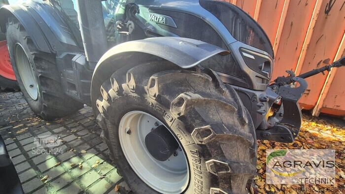 Traktor Valtra T 234 V