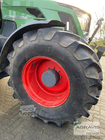 Traktor Fendt 828 VARIO SCR
