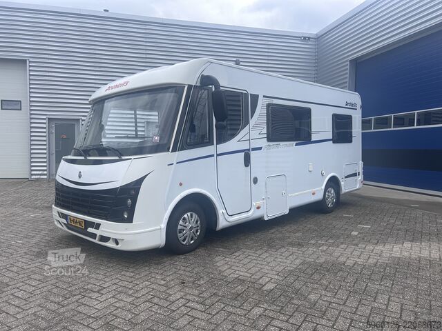 Integriertes Wohnmobil Dethleff I 5841 Advantage
