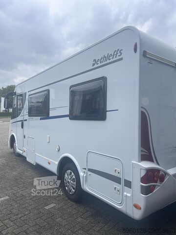 Integriertes Wohnmobil Dethleff I 5841 Advantage