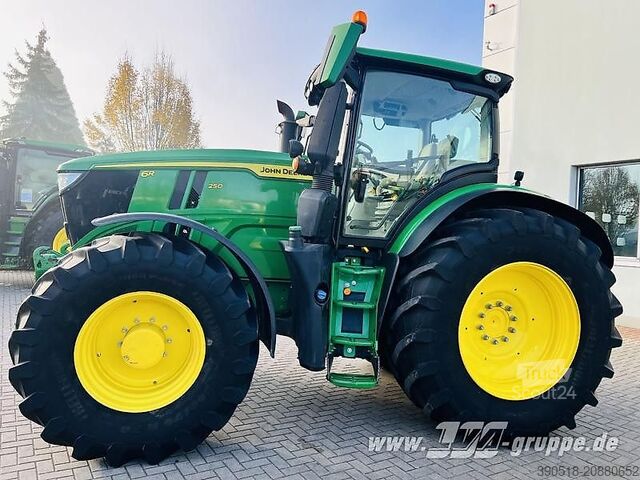 Trattore John Deere 6R 250