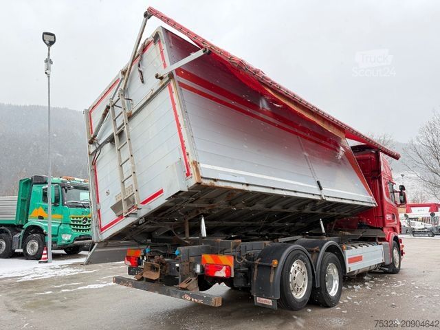 Autocarro ribaltabile SCANIA R620 V8 6X2 EEV Hackgut Kipper Hackschnitzel