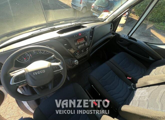 IVECO DAILY 35C14 FURGÓN CON PLATAFORMA ELEVADORA TRASERA Iveco Daily 35