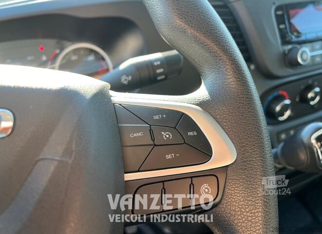 IVECO DAILY 35C14 FURGÓN CON PLATAFORMA ELEVADORA TRASERA Iveco Daily 35