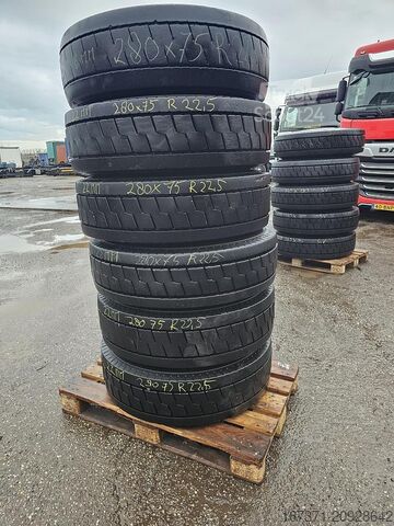 2015 MICHELIN 280/75 R 22.5 TERMINĀĻA TRAKTORA RIEPA, ĪPAŠI IZTURĪGA. MICHELIN 280/75 R 22.5 TERMNAL TRACTOR TIRE EXTRA HEAVY ...