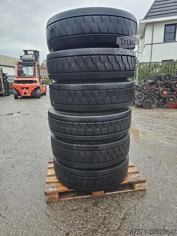 2015 MICHELIN 280/75 R 22.5 TERMINĀĻA TRAKTORA RIEPA, ĪPAŠI IZTURĪGA. MICHELIN 280/75 R 22.5 TERMNAL TRACTOR TIRE EXTRA HEAVY ...