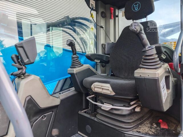 Stroj za ravnanje z materialom Fuchs MHL 340 T4F