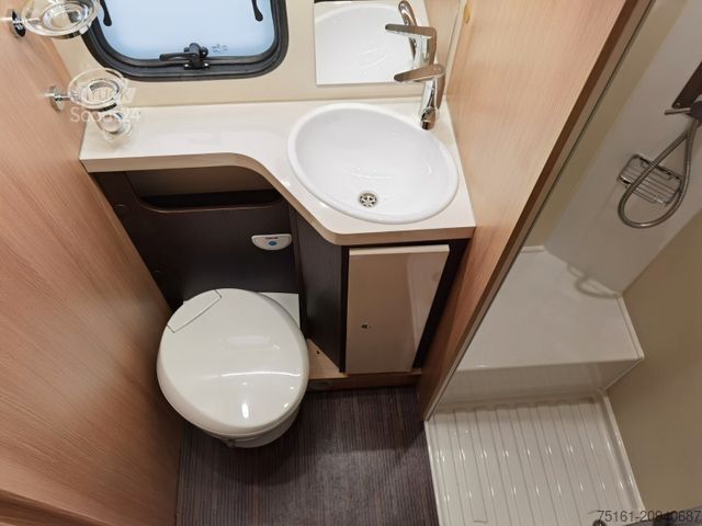 Alkovový obytný vůz FORSTER A 699 HB /140PS / ZUBEHÖR - PAKET / 6x SITZP.