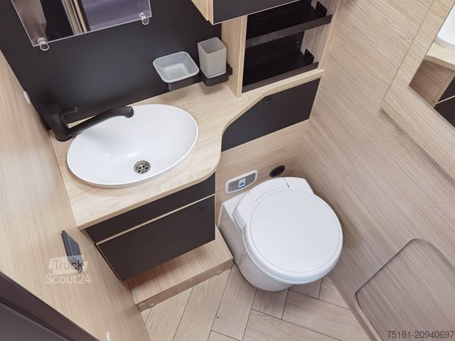 Halvintegreret autocamper CHAUSSON 650 TITANIUM / - 2026 - / 165PS - 8G. / HUBBETT