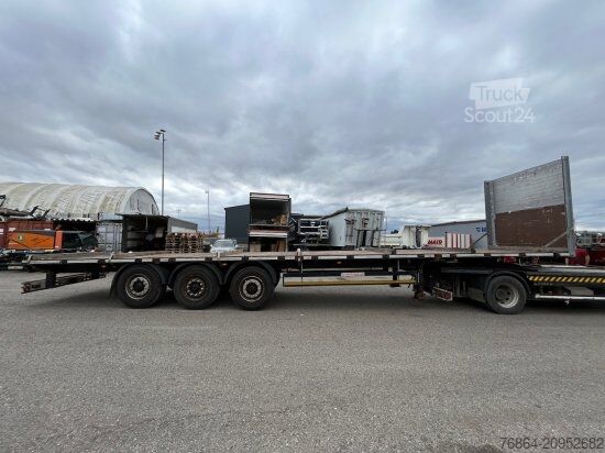 Semirimorchio con piattaforma di lavoro SCHWARZMüLLER PLATEAU-AUFLIEGER J SERIE