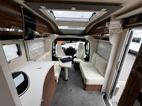 عربة التخييم/عربة سكن متنقلة Eura Mobil Contura 766 EF