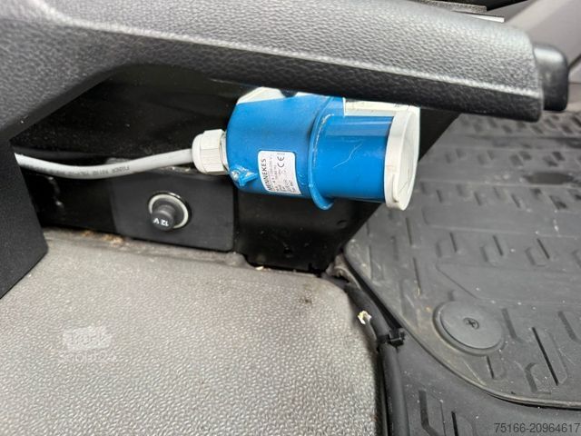 Šaldytuvo kėbulo furgonas MAN TGE 3.180 Tiefkühlkasten L2H2 Hochdach*THERMO