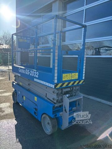 Elevador de tesoura Genie GS 2032 8,10m Scherenarbeitsbühne