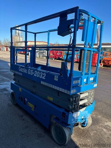 Elevador de tesoura Genie GS 2032 8,10m Scherenarbeitsbühne