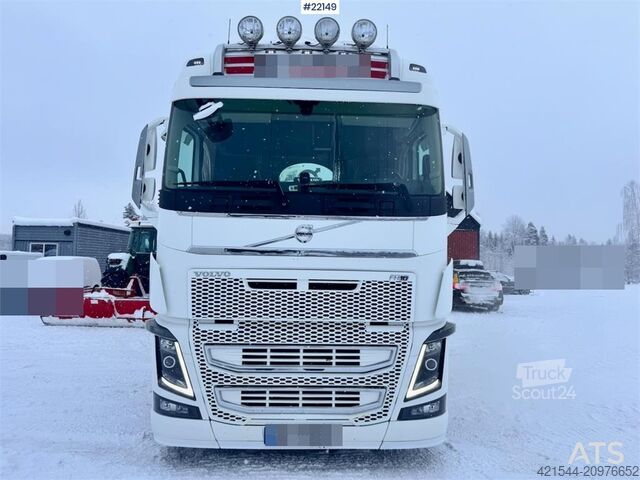 Kovček Volvo FH750 6x2 Box Truck with Full Side Opening and Ref