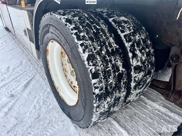 Kovček Volvo FH750 6x2 Box Truck with Full Side Opening and Ref