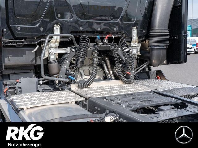 Tracteur routier standard MERCEDES-BENZ ACTROS 1853 LS SZM m. Sattelkupplung GSR STANDHZ