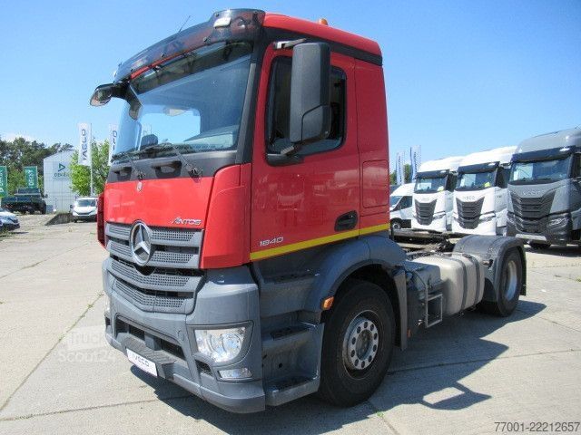 Standardní tahač Mercedes-Benz 1840 Antos