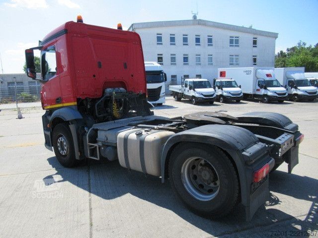 Standardní tahač Mercedes-Benz 1840 Antos