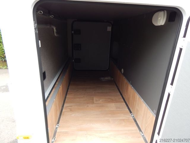 Camping-car semi-intégré DETHLEFFS Trend T 6817 EB 8700¤ GESPART PAULI WINTERSALE