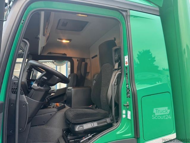 Vrachtwagen met bakwagen MERCEDES-BENZ 1824 L Koffer 7.2 Seitentür LBW 2t Kamera